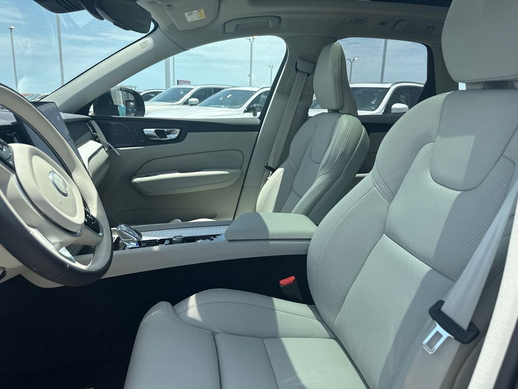 2026 Volvo XC60 B5 Ultra