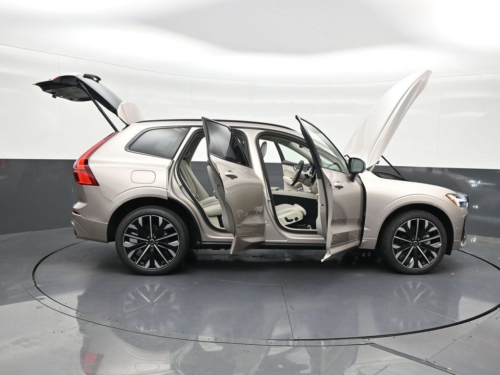 2026 Volvo XC60 B5 Ultra
