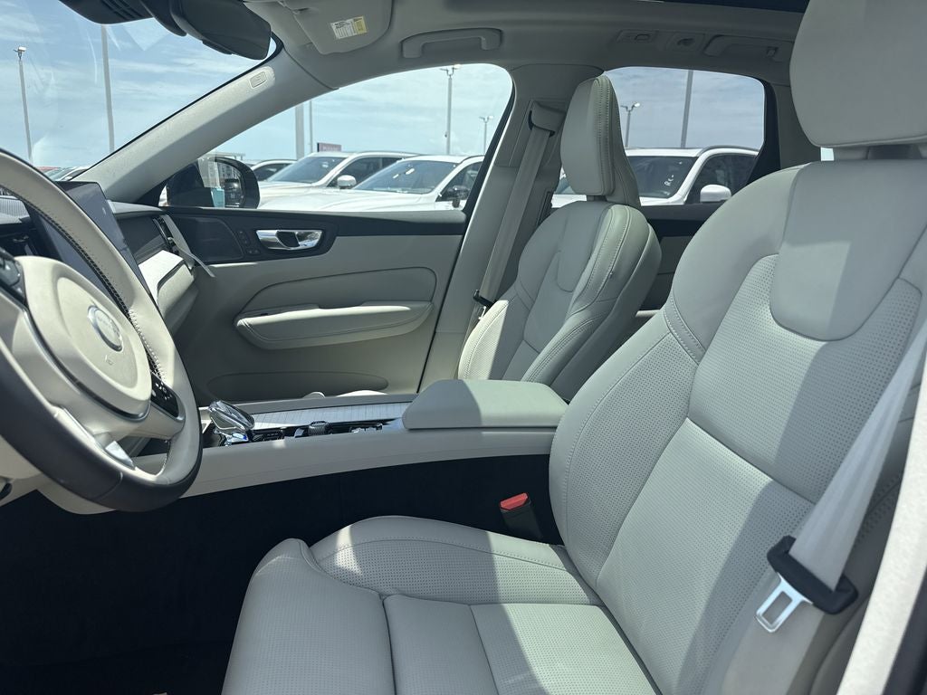 2026 Volvo XC60 B5 Ultra