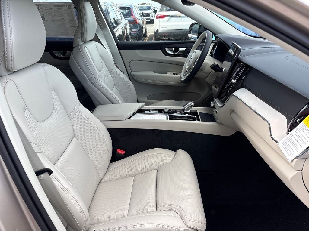 2026 Volvo XC60 B5 Ultra