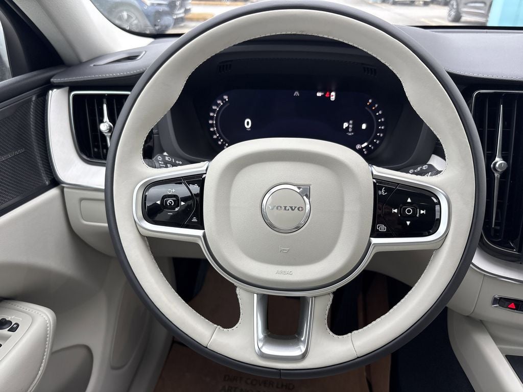 2026 Volvo XC60 B5 Ultra