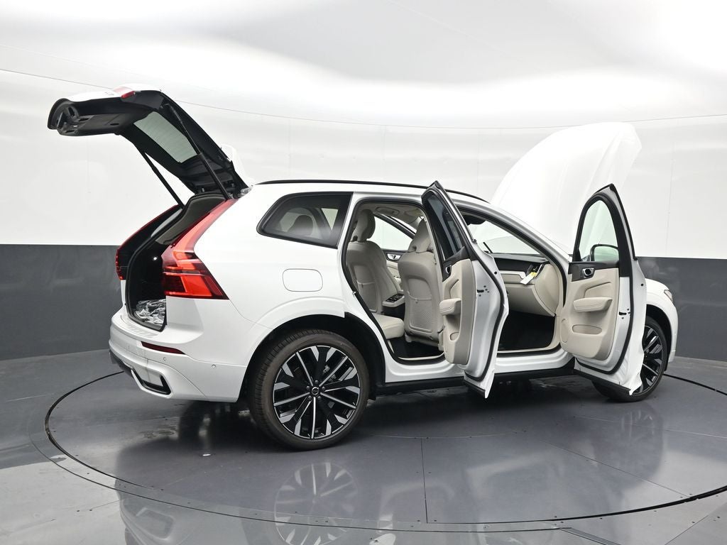 2026 Volvo XC60 B5 Ultra