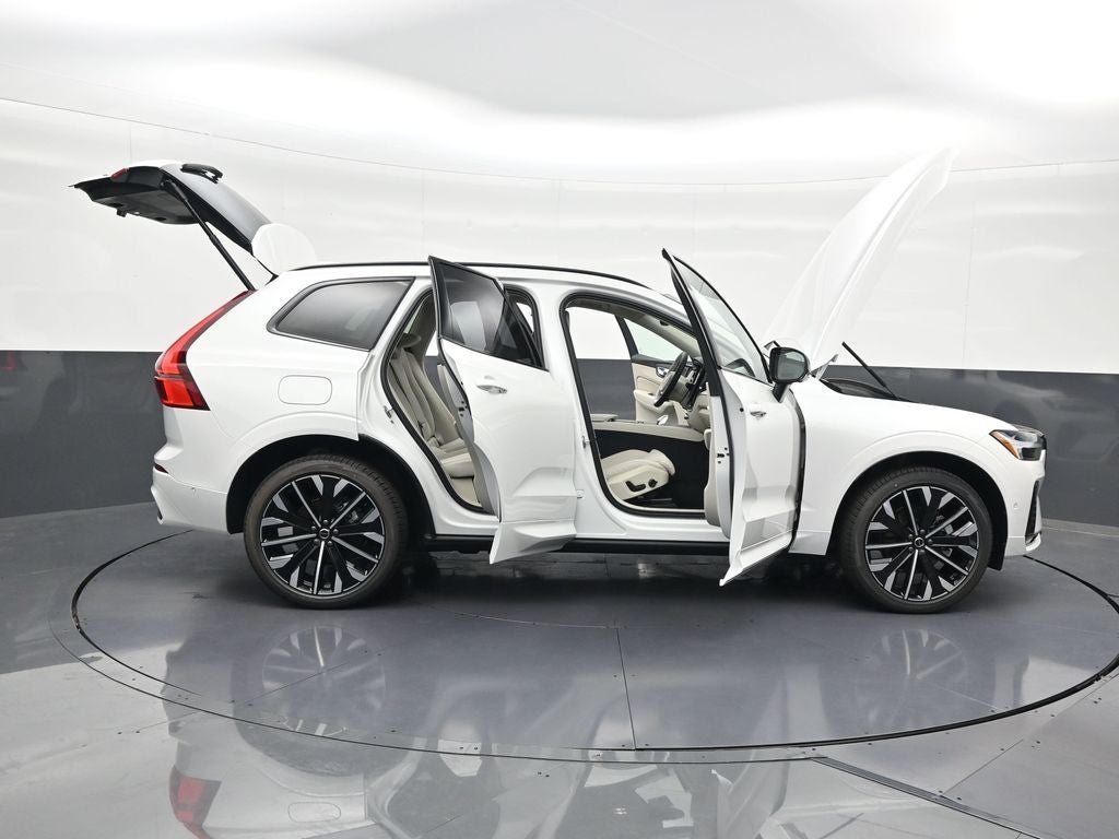 2026 Volvo XC60 B5 Ultra
