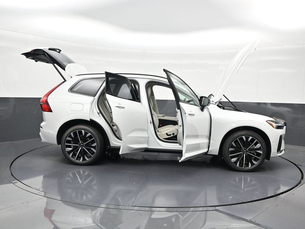2026 Volvo XC60 B5 Ultra