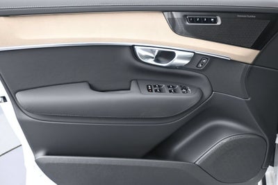 2027 Volvo XC90 B5 Plus