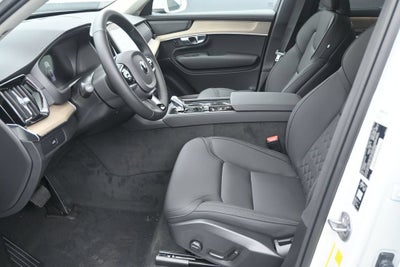 2027 Volvo XC90 B5 Plus