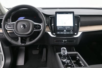 2027 Volvo XC90 B5 Plus