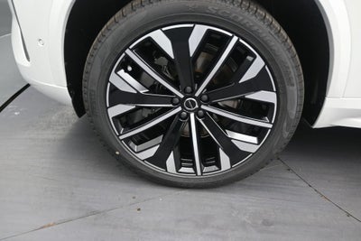 2027 Volvo XC90 B5 Plus