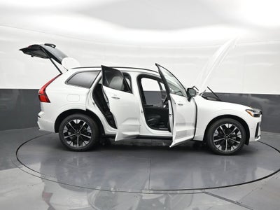 2027 Volvo XC60 B5 Plus