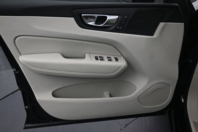 2027 Volvo XC60 B5 Ultra