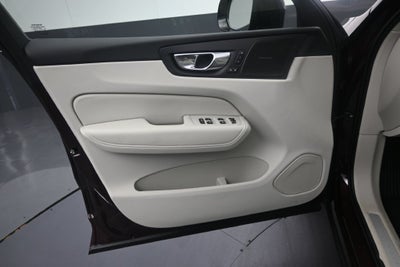 2027 Volvo XC60 B5 Ultra