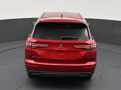 2026 Mitsubishi Outlander ES