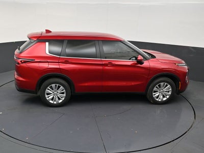 2026 Mitsubishi Outlander ES
