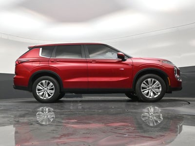 2026 Mitsubishi Outlander ES