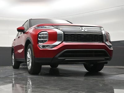 2026 Mitsubishi Outlander ES