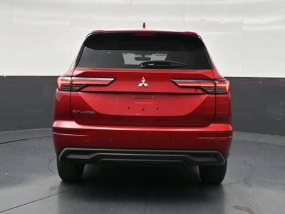 2026 Mitsubishi Outlander ES