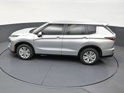 2026 Mitsubishi Outlander ES