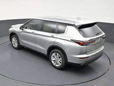 2026 Mitsubishi Outlander ES