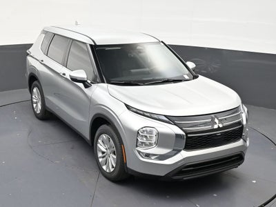 2026 Mitsubishi Outlander ES