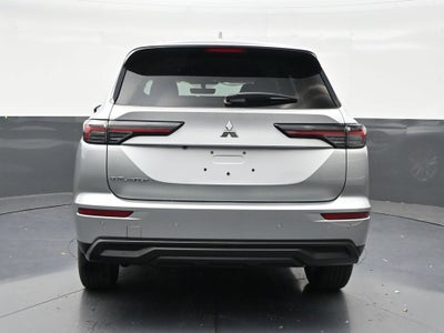 2026 Mitsubishi Outlander ES