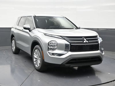 2026 Mitsubishi Outlander ES