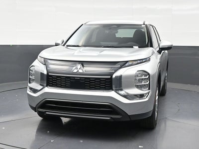 2026 Mitsubishi Outlander ES