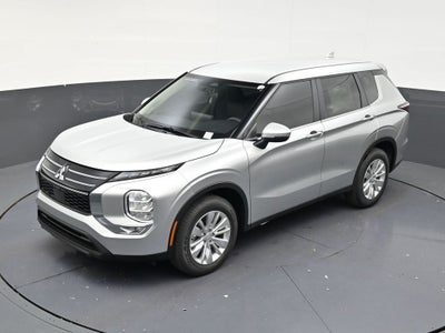2026 Mitsubishi Outlander ES