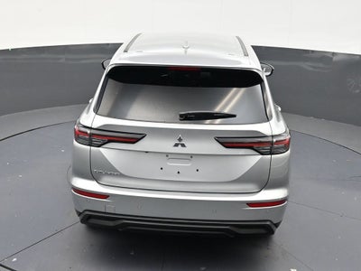 2026 Mitsubishi Outlander ES