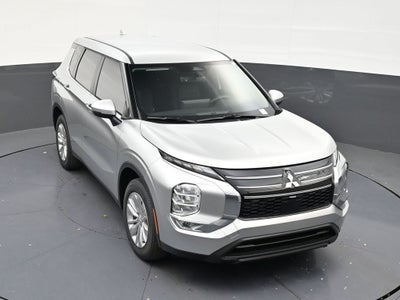 2026 Mitsubishi Outlander ES