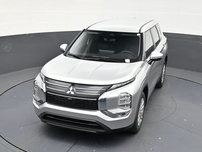 2026 Mitsubishi Outlander ES