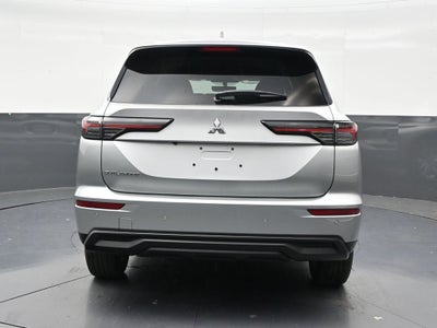 2026 Mitsubishi Outlander ES