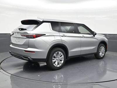 2026 Mitsubishi Outlander ES