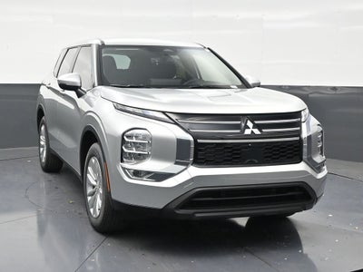 2026 Mitsubishi Outlander ES