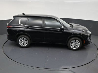2026 Mitsubishi Outlander ES