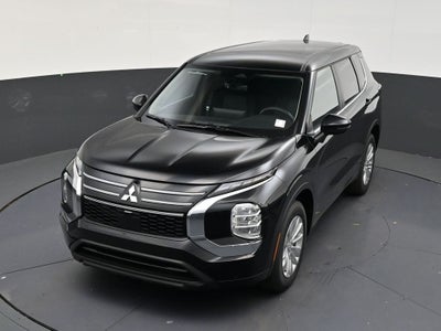 2026 Mitsubishi Outlander ES