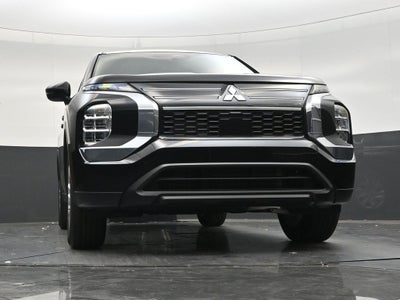 2026 Mitsubishi Outlander ES