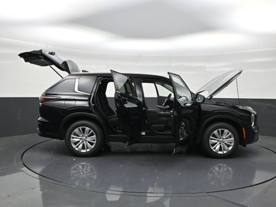 2026 Mitsubishi Outlander ES