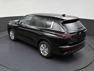 2026 Mitsubishi Outlander ES