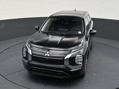 2026 Mitsubishi Outlander ES
