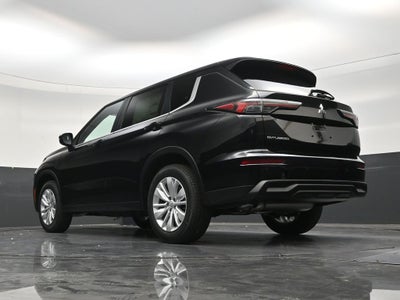 2026 Mitsubishi Outlander ES