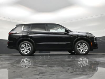 2026 Mitsubishi Outlander ES