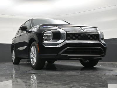 2026 Mitsubishi Outlander ES