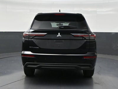 2026 Mitsubishi Outlander ES