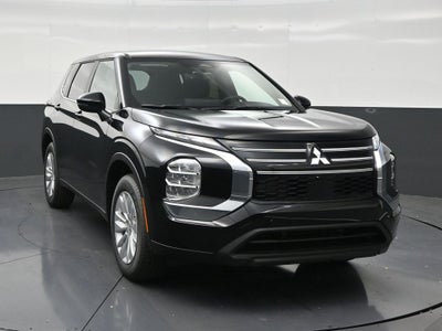 2026 Mitsubishi Outlander ES