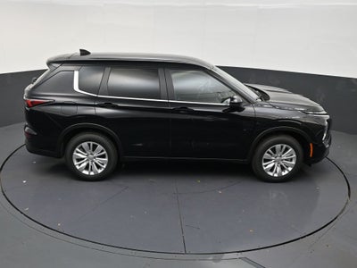 2026 Mitsubishi Outlander ES
