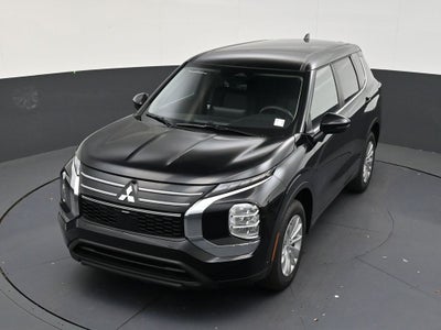 2026 Mitsubishi Outlander ES
