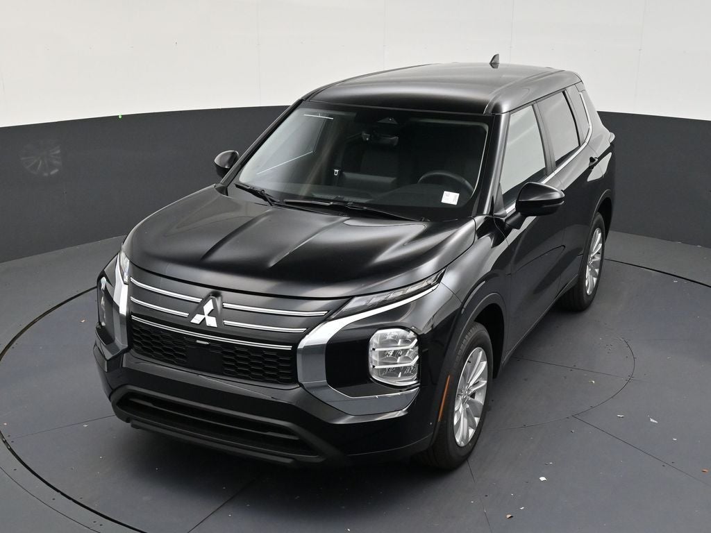 2026 Mitsubishi Outlander ES