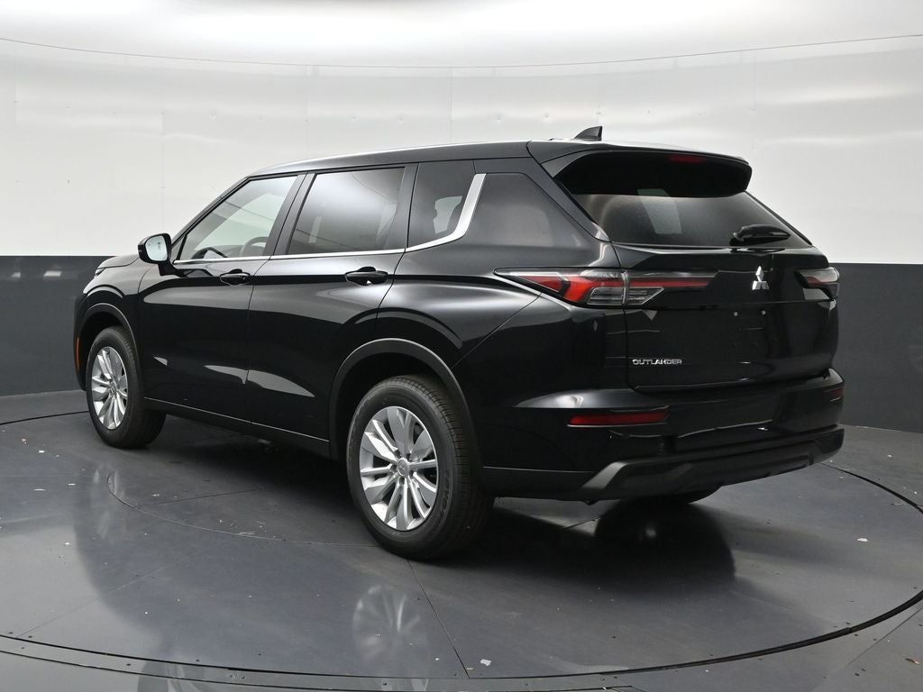 2026 Mitsubishi Outlander ES