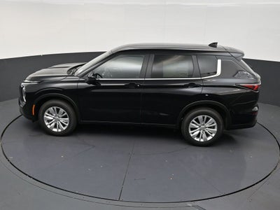 2026 Mitsubishi Outlander ES