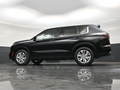 2026 Mitsubishi Outlander ES